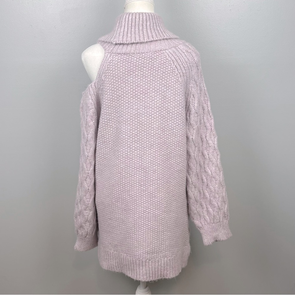 Pilcro lavender open shoulder chunky knit turtleneck sweater, small. - Picture 5 of 8